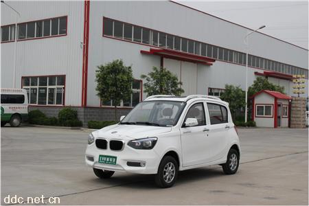  四轮电动代步车